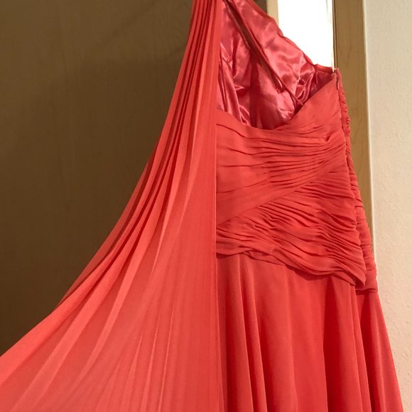 Tony Bowls Coral Evening Gown (Prom) - Picture 3 of 6